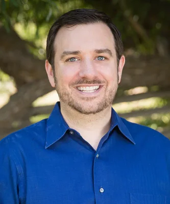 Portrait of Craig Popa, Senior Partner / Associate Broker