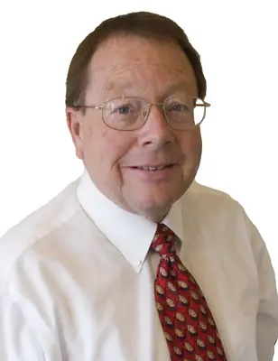 Portrait of Lamar Bott, Associate Broker