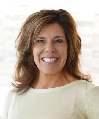 Portrait of Julie Albert, Realtor
