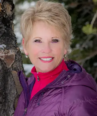 Portrait of Deb Hartley, Associate Broker