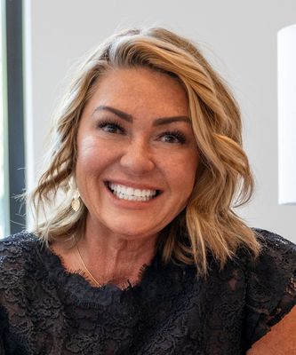 Portrait of Christi Gallon, Real Estate Specialist