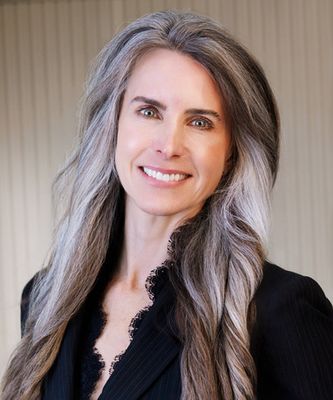 Portrait of Elisabeth Radcliff, REALTOR®