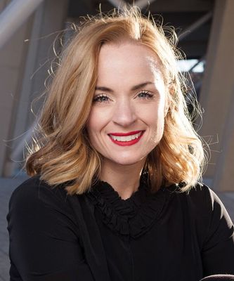Portrait of Liz Robison, REALTOR®