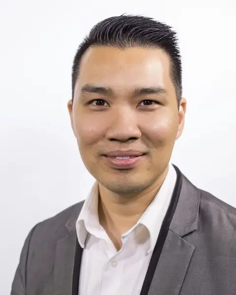 Darren Lum, Associate Broker, SFR