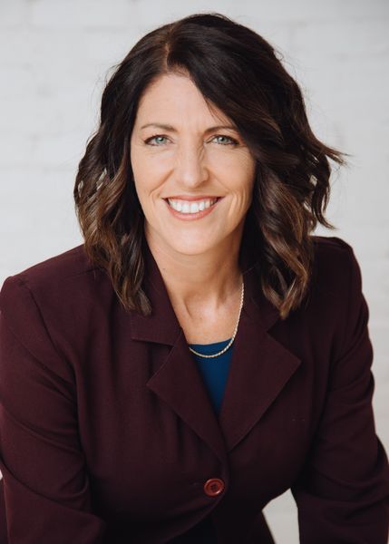 Roxie Raven, REALTOR®