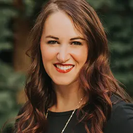 Portrait of Andrea Luikart, REALTOR®