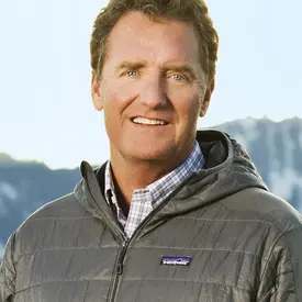 Portrait of Tom Peek, Associate Broker