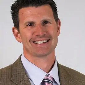 Portrait of Peter Felis, Associate Broker
