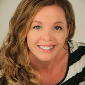 Portrait of Christine Garrett, Associate Broker