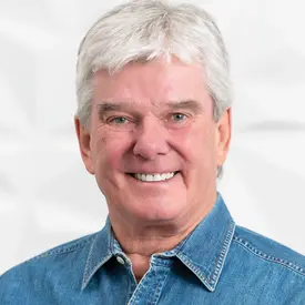 Portrait of Bruce Kipp, Associate Broker