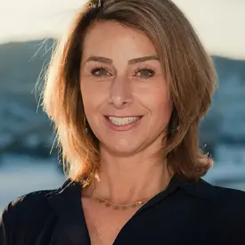 Portrait of Jen Kelly, REALTOR®