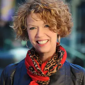 Portrait of Lorie Schumacher, Associate Broker