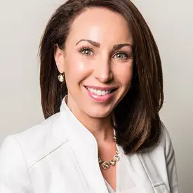 Portrait of Liz Halaufia, REALTOR®