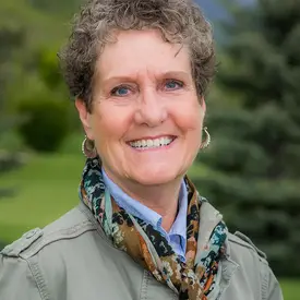 Portrait of Sally Roberts, Associate Broker