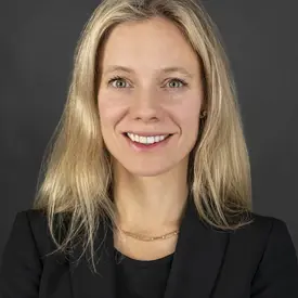Portrait of Louise Cutter, REALTOR®