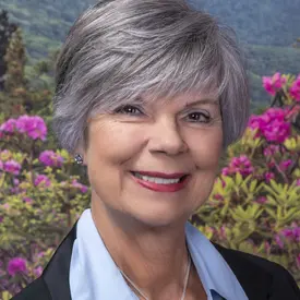 Portrait of Annette Mead, REALTOR®