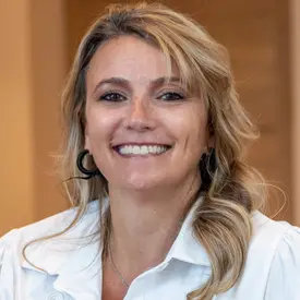 Portrait of Bobbi Jo Wilkerson, Associate Broker