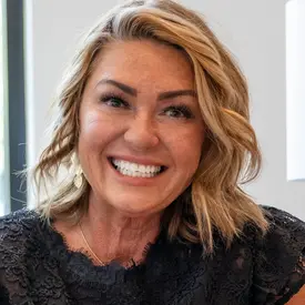 Portrait of Christi Gallon, Real Estate Specialist