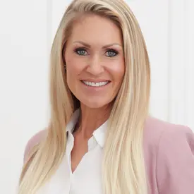 Portrait of Stephanie Clark, REALTOR®