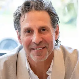 Portrait of Erik Schlopy, Associate Broker