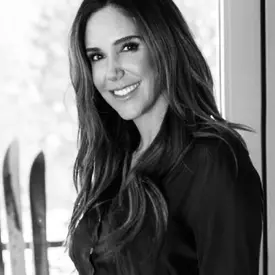 Portrait of Anna Crabtree, REALTOR®