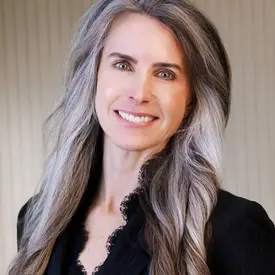 Portrait of Elisabeth Radcliff, REALTOR®