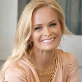 Portrait of Lisa Herron-McKinney, REALTOR®