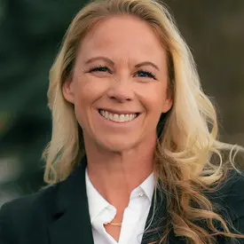 Portrait of Amanda Neff, REALTOR