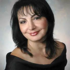 Portrait of Narine Sarkissian, REALTOR