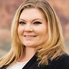 Portrait of Taralyn Smith, REALTOR®