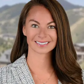 Portrait of Karli Travis, REALTOR®