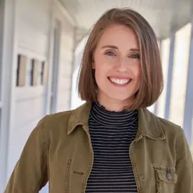Portrait of Kylie Peek, Realtor